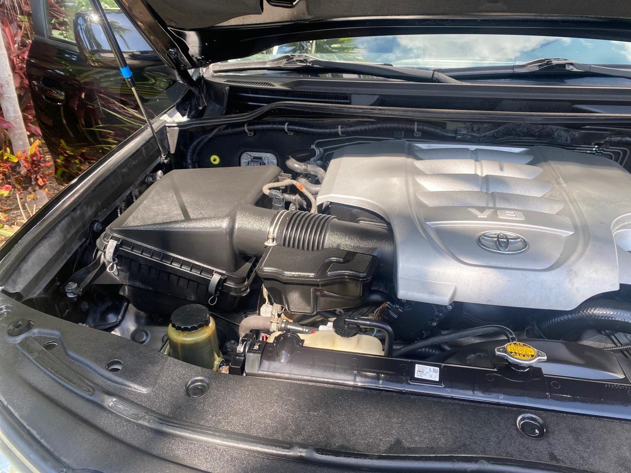 2008 Toyota Land Cruiser LOOKS LIKE NEW 4WD Pompano Beach FL