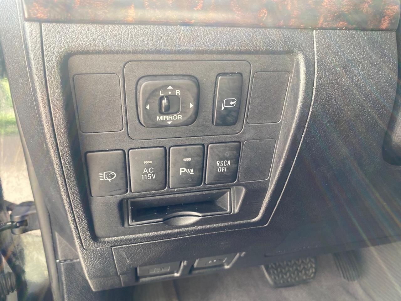 2008 Toyota Land Cruiser LOOKS LIKE NEW 4WD Pompano Beach FL