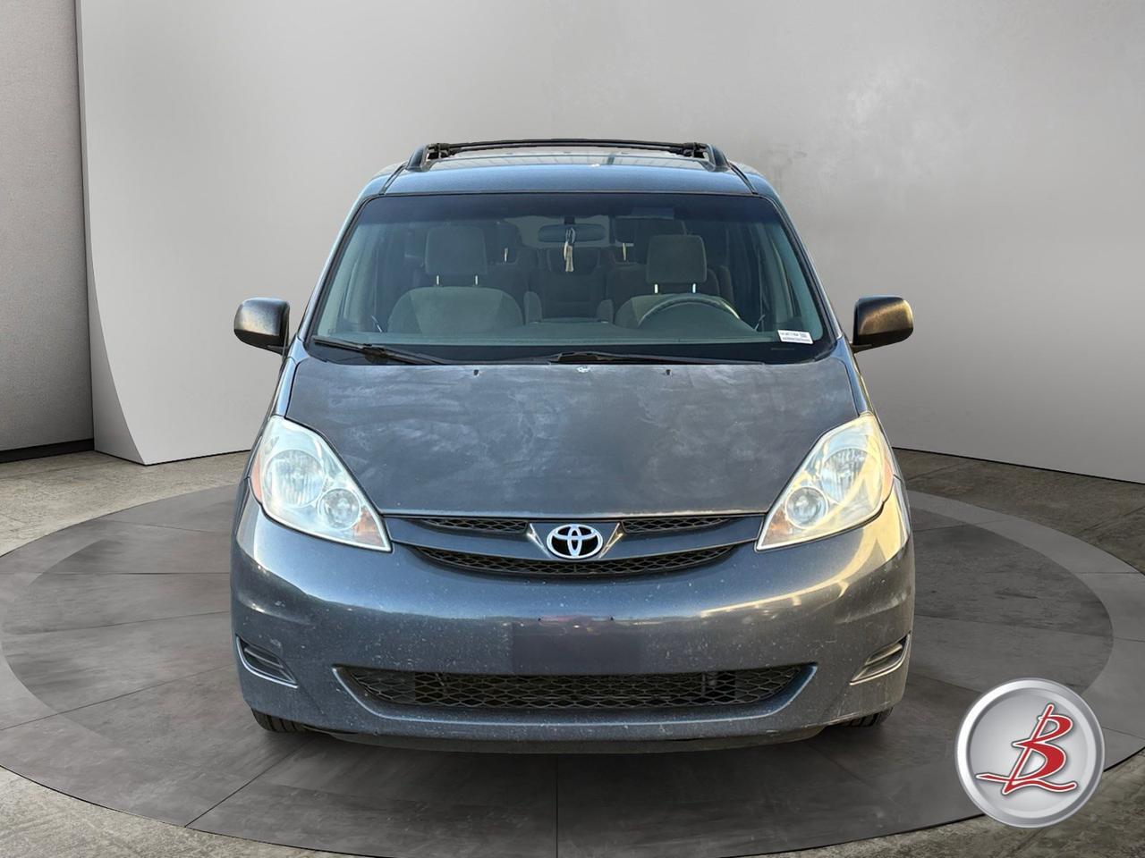2008 Toyota SIENNA LE