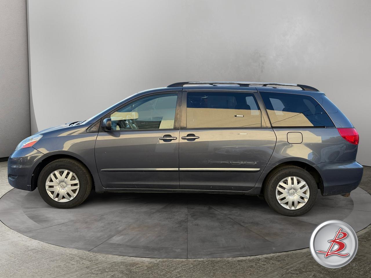 2008 Toyota SIENNA LE