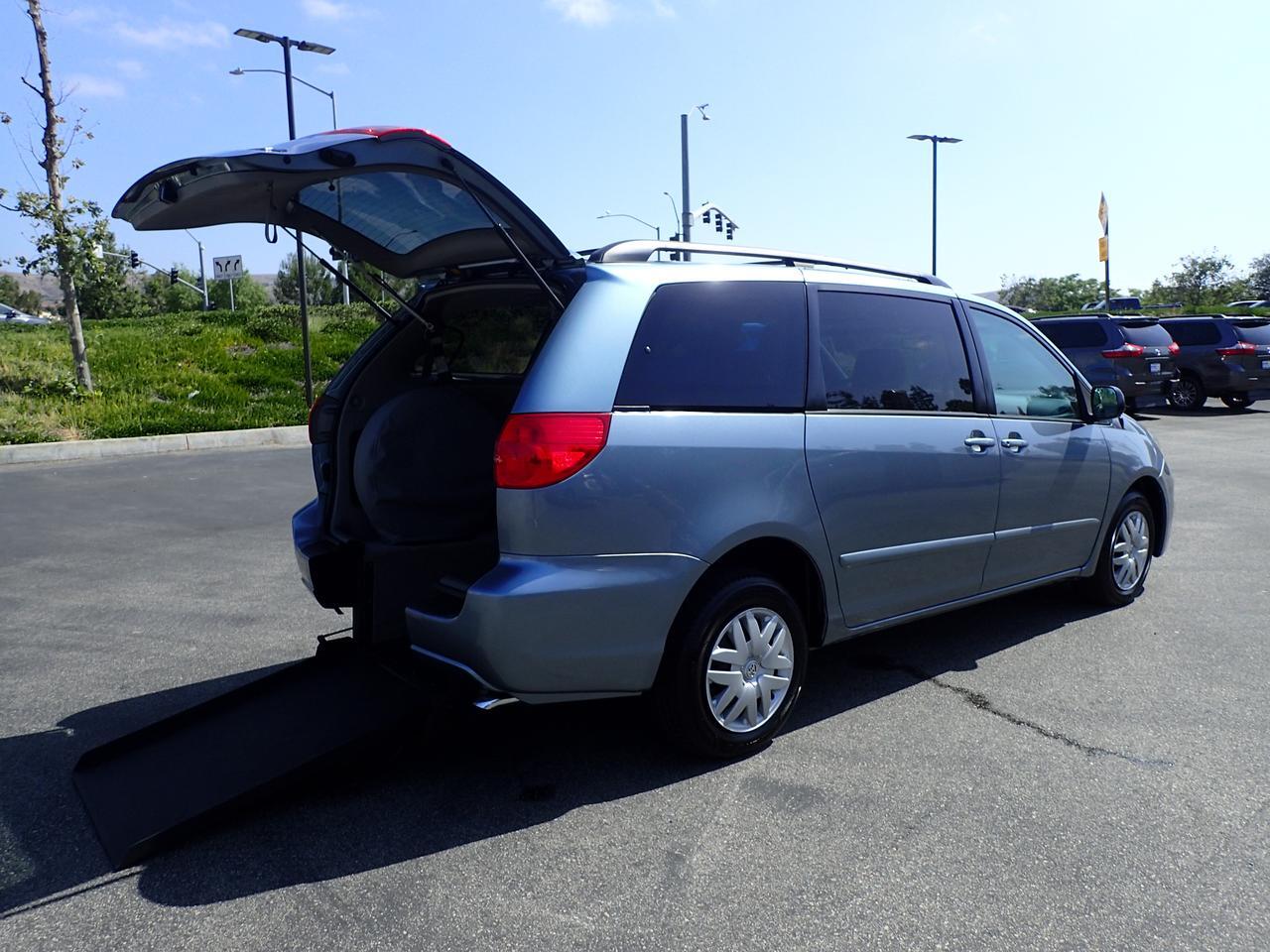 2008 Toyota Sienna LE