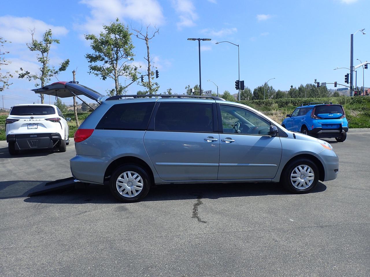 2008 Toyota Sienna LE