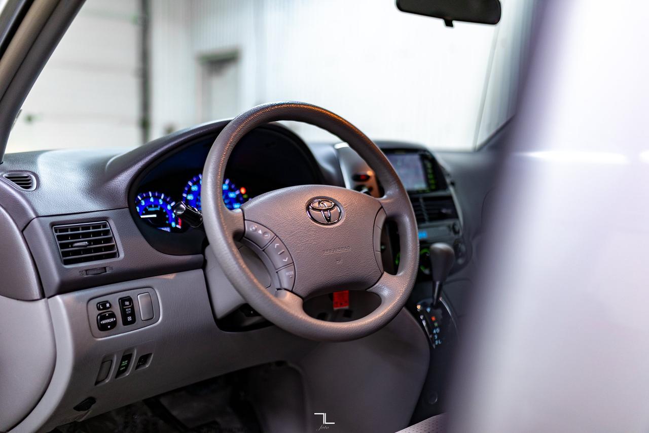 2008 Toyota Sienna LE Nav Red Deer AB