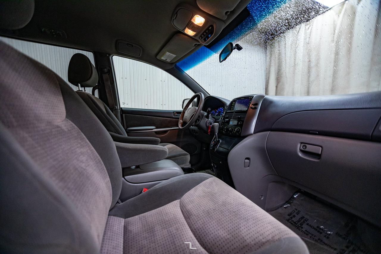 2008 Toyota Sienna LE Nav Red Deer AB