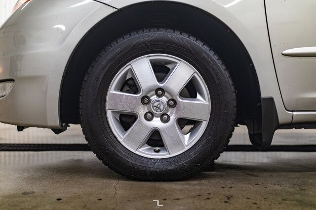 2008 Toyota Sienna LE Nav Red Deer AB