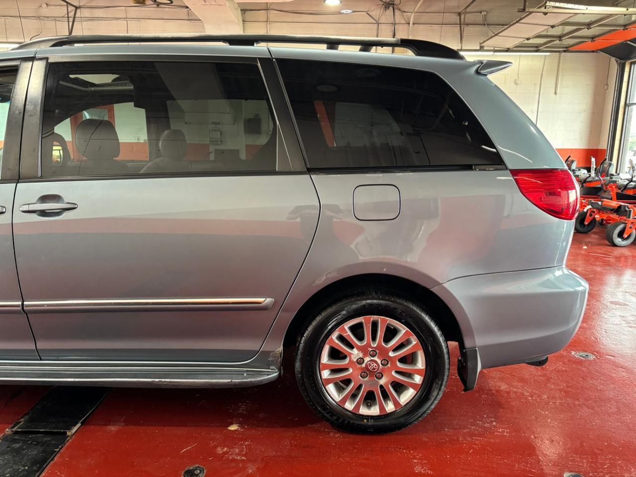 2008 Toyota Sienna Limited Franklin OH