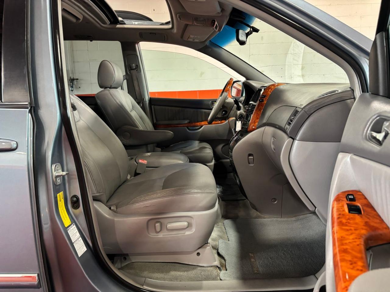 2008 Toyota Sienna Limited Franklin OH