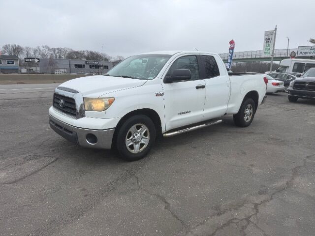 2008 Toyota Tundra Base 5.7L V8 | SR5 5.7L V8