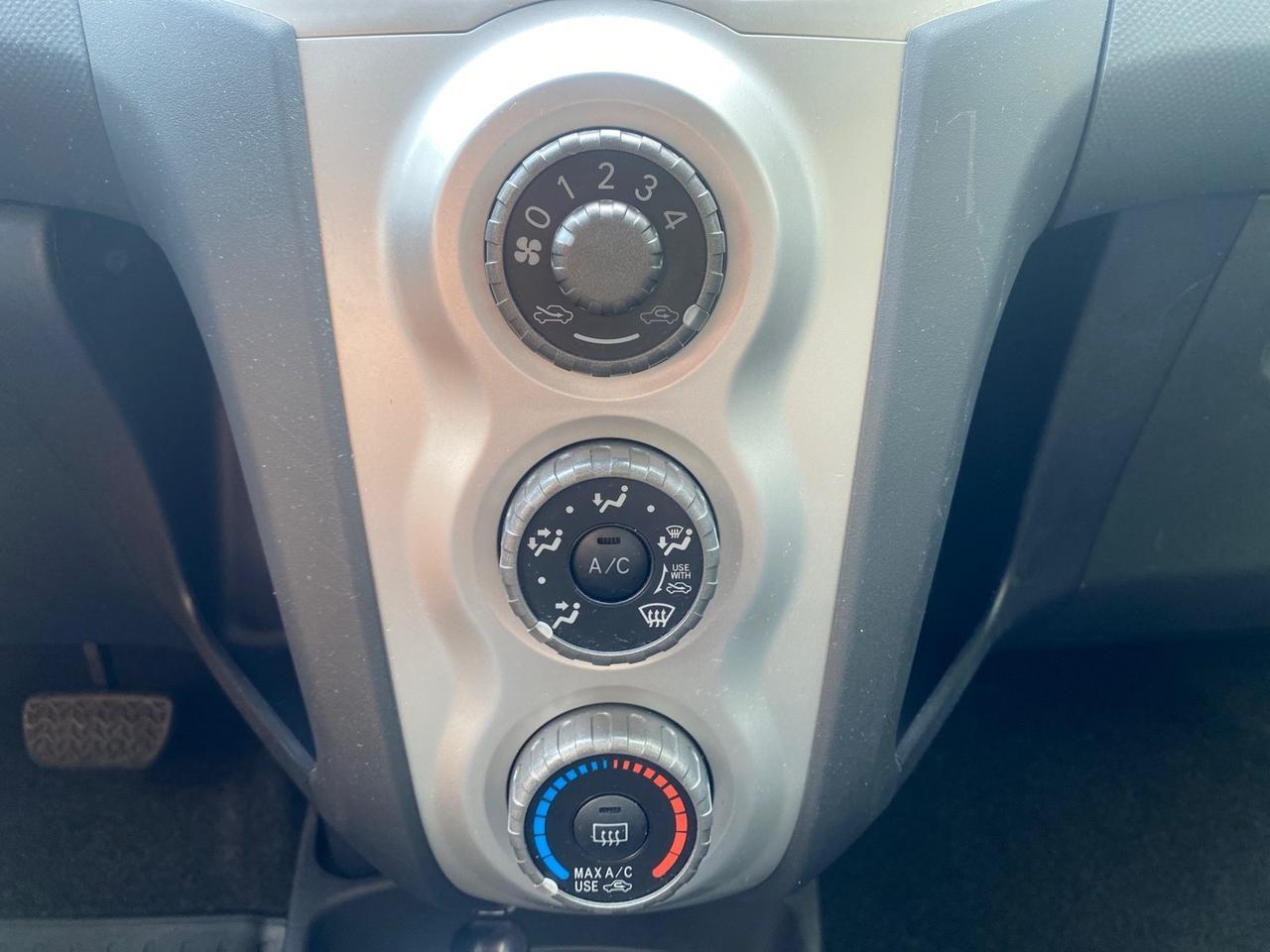 2008 Toyota Yaris AUTO AC LOW MILES 32,410 1 OWNER FL Pompano Beach FL