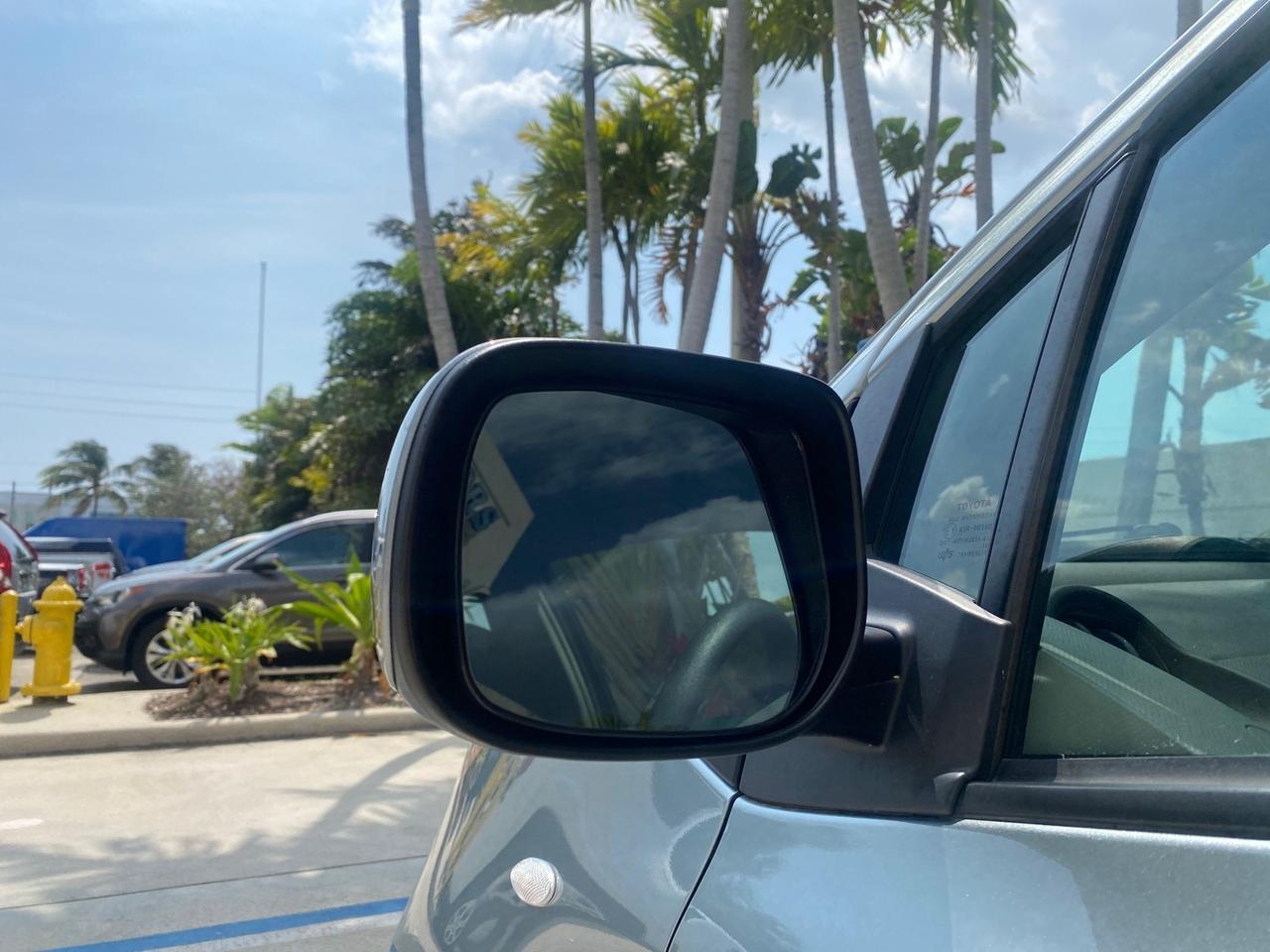 2008 Toyota Yaris AUTO AC LOW MILES 32,410 1 OWNER FL Pompano Beach FL