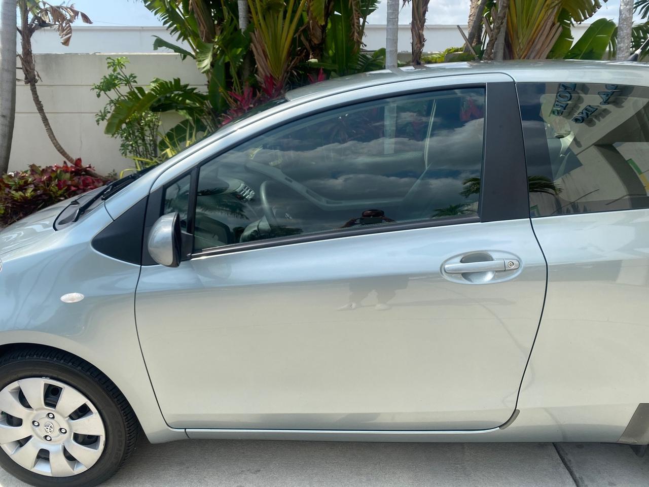 2008 Toyota Yaris AUTO AC LOW MILES 32,410 1 OWNER FL Pompano Beach FL