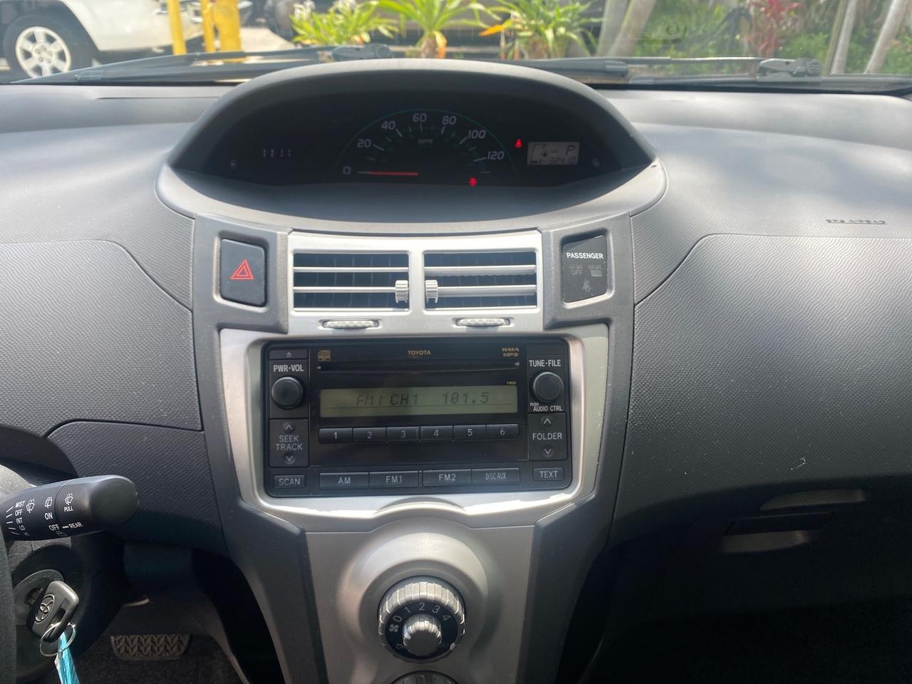 2008 Toyota Yaris AUTO AC LOW MILES 32,410 1 OWNER FL Pompano Beach FL