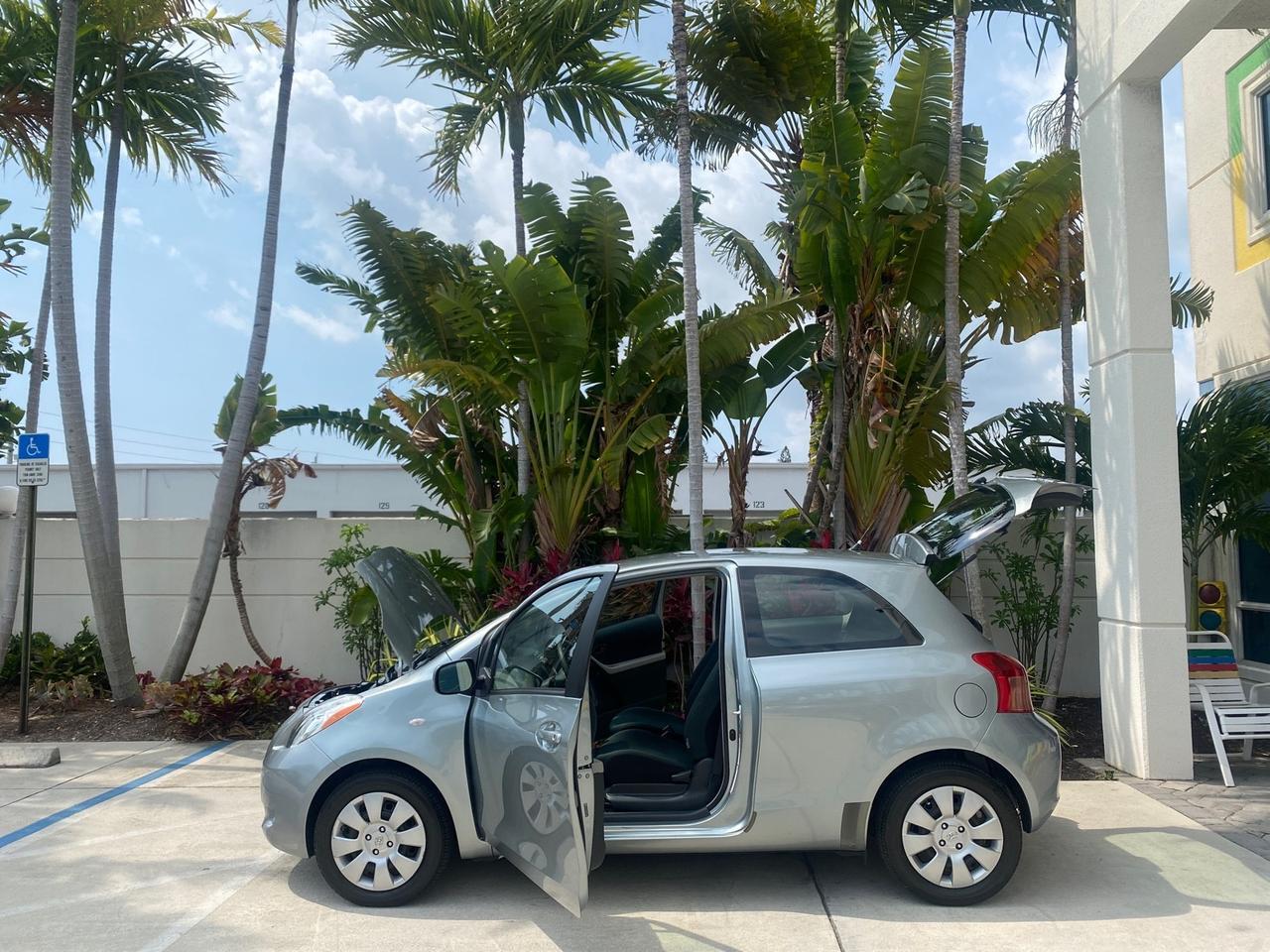 2008 Toyota Yaris AUTO AC LOW MILES 32,410 1 OWNER FL Pompano Beach FL