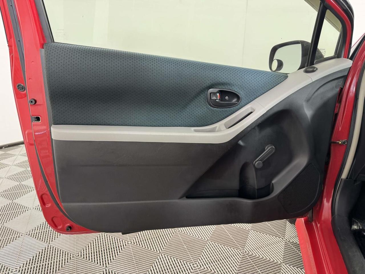 2008 Toyota Yaris Base Fredericksburg VA