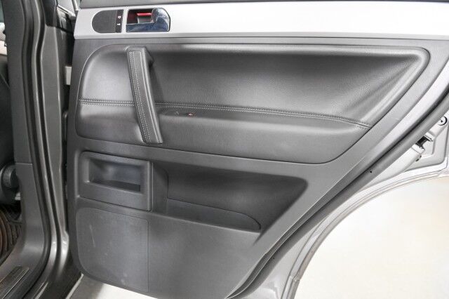 2008 Volkswagen Touareg V6 AWD 4dr SUV Chicago IL