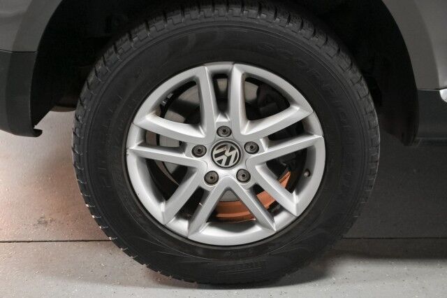 2008 Volkswagen Touareg V6 AWD 4dr SUV Chicago IL