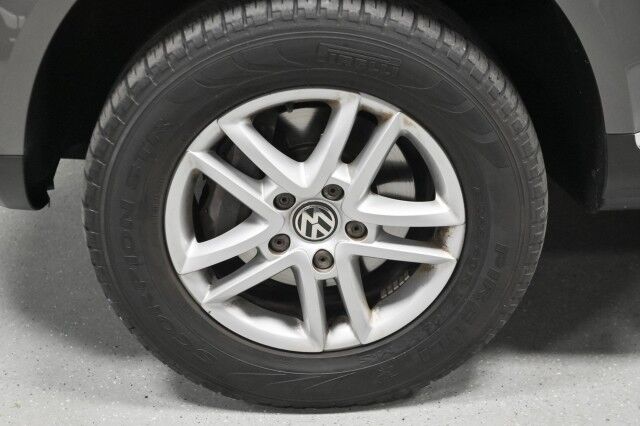 2008 Volkswagen Touareg V6 AWD 4dr SUV Chicago IL