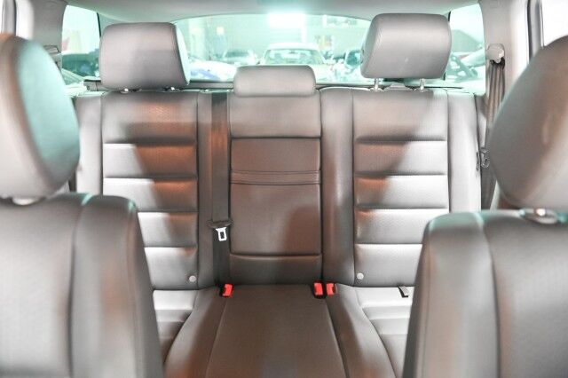 2008 Volkswagen Touareg V6 AWD 4dr SUV Chicago IL
