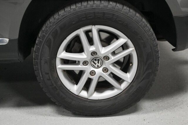 2008 Volkswagen Touareg V6 AWD 4dr SUV Chicago IL