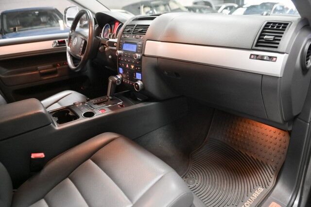 2008 Volkswagen Touareg V6 AWD 4dr SUV Chicago IL