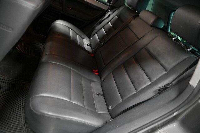 2008 Volkswagen Touareg V6 AWD 4dr SUV Chicago IL