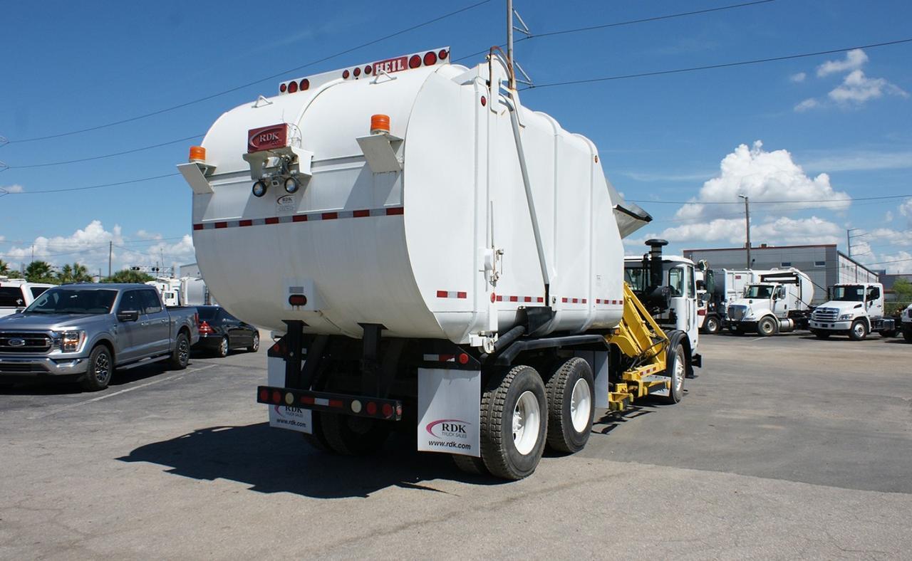 2009 Autocar ACX64 30 yd Heil Side Loader Garbage Truck