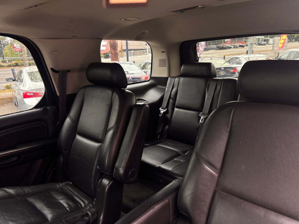 2009 CADILLAC ESCALADE BASE Des Moines WA