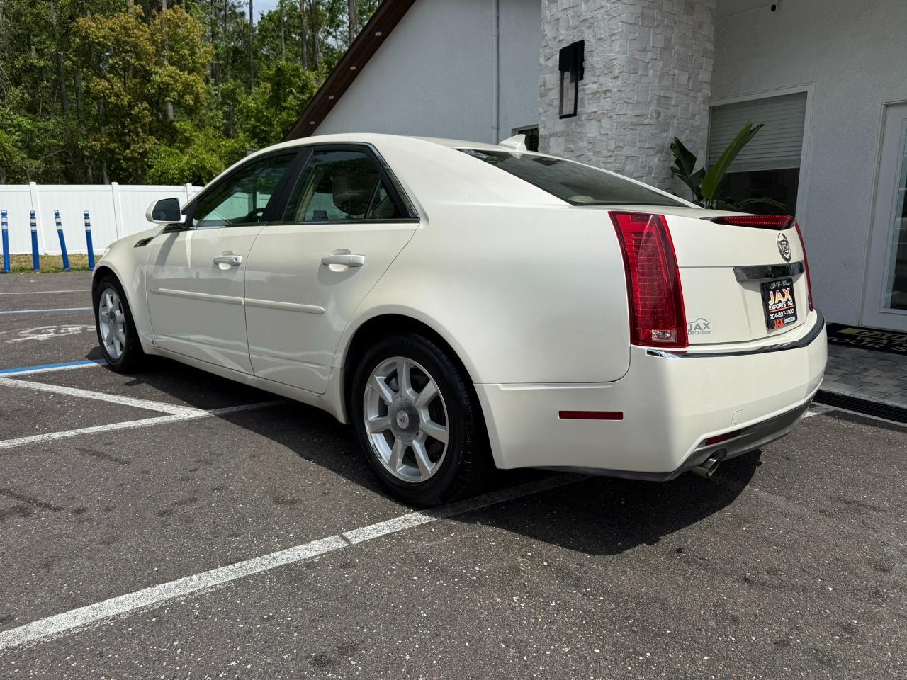 2009 Cadillac CTS 4dr Sdn RWD w/1SA