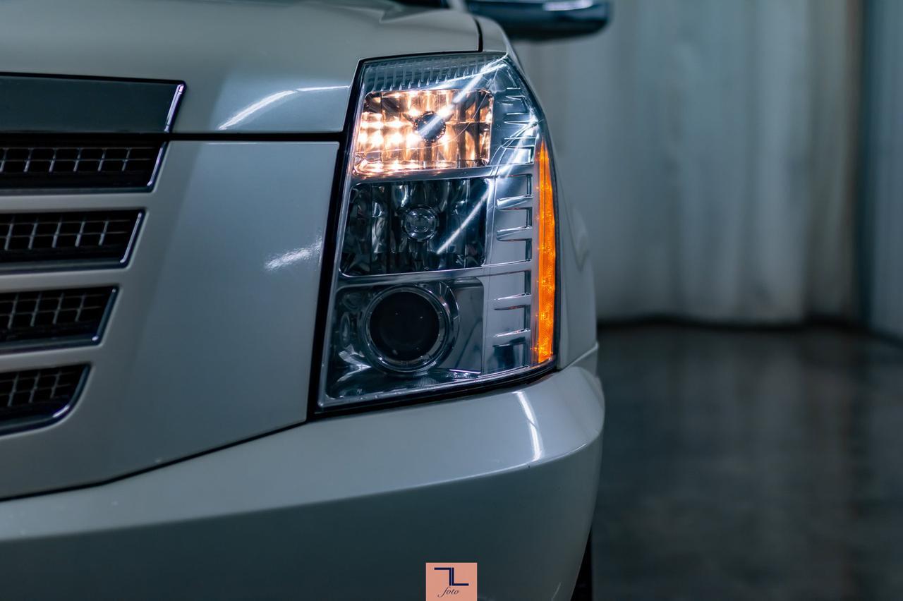 2009 Cadillac Escalade AWD Luxury Leather Roof Nav Red Deer AB