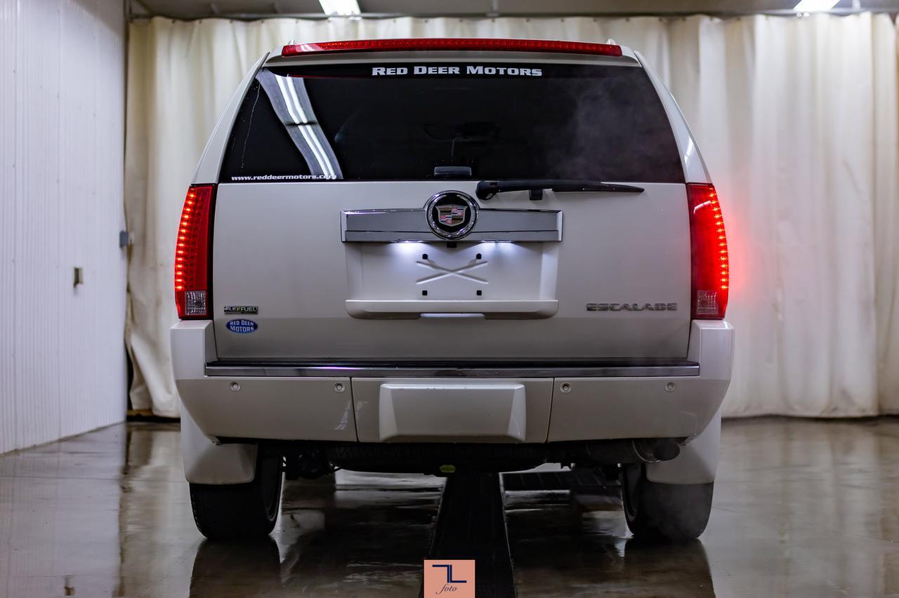 2009 Cadillac Escalade AWD Luxury Leather Roof Nav Red Deer AB