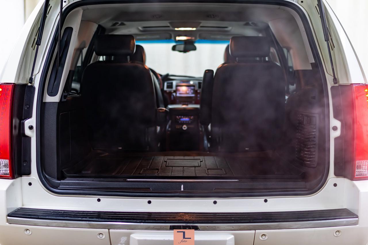 2009 Cadillac Escalade AWD Luxury Leather Roof Nav Red Deer AB