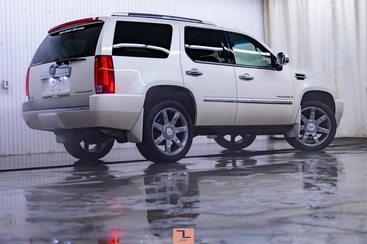2009 Cadillac Escalade AWD Luxury Leather Roof Nav Red Deer AB