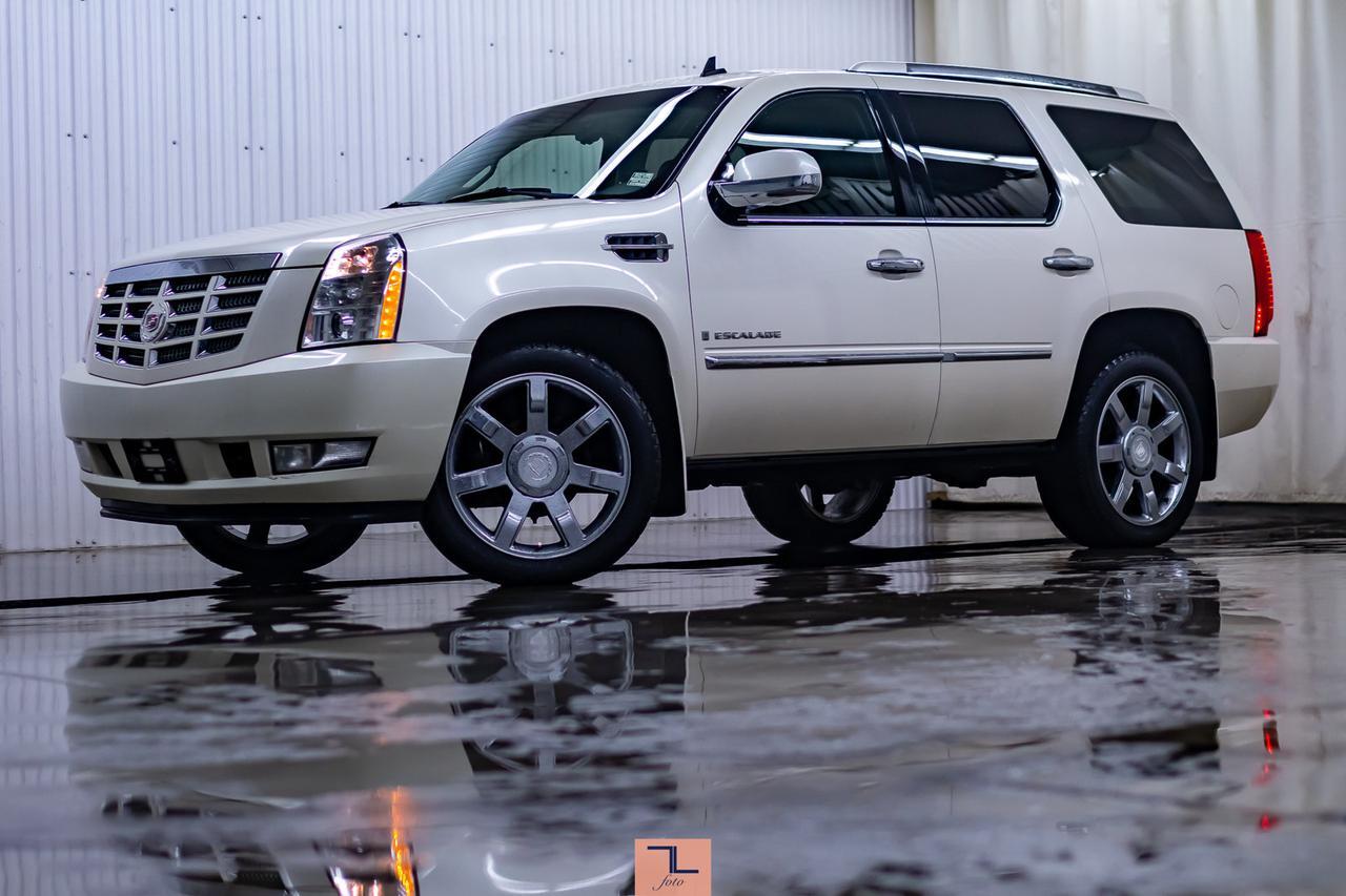 2009 Cadillac Escalade AWD Luxury Leather Roof Nav Red Deer AB