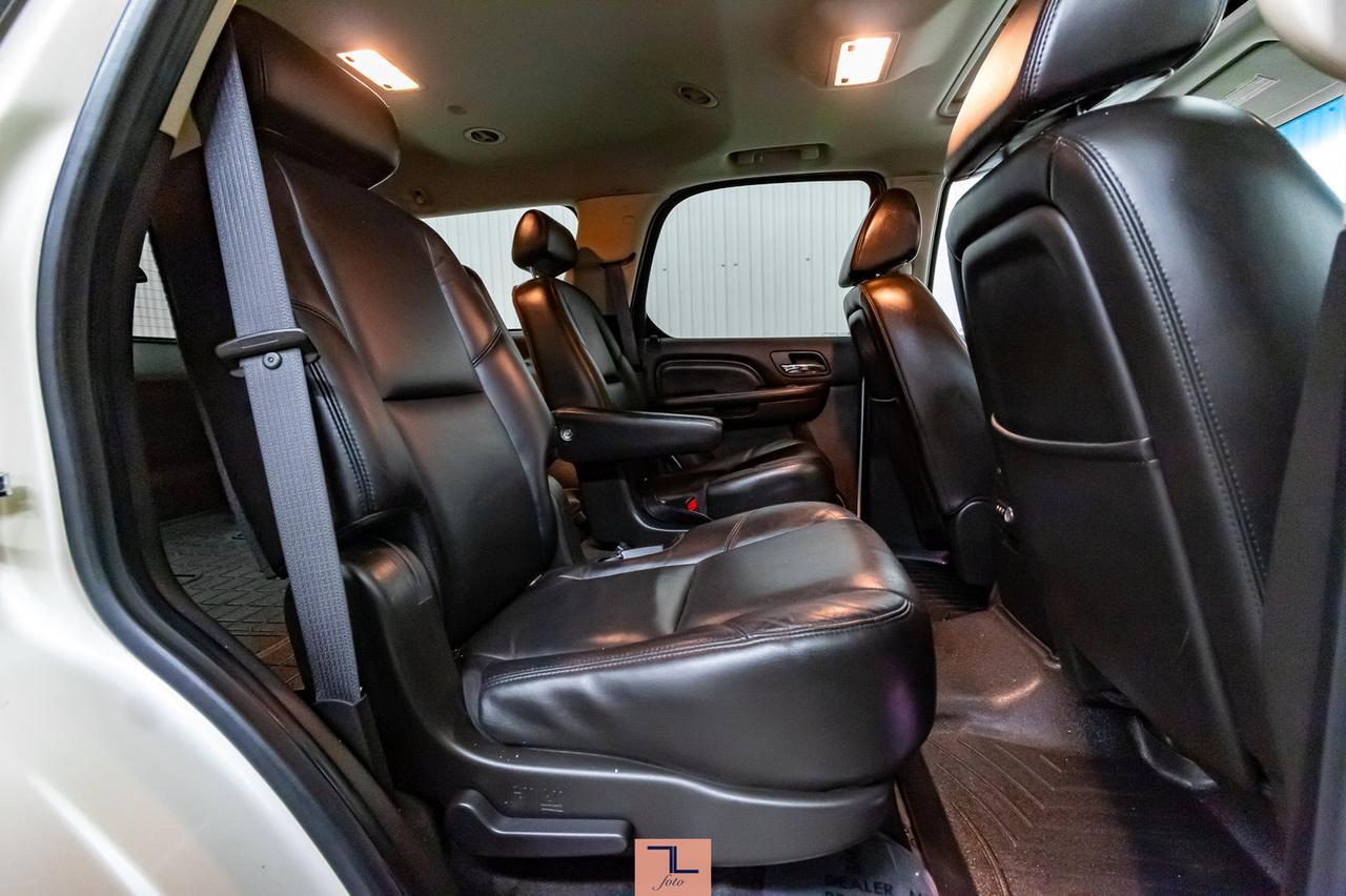 2009 Cadillac Escalade AWD Luxury Leather Roof Nav Red Deer AB