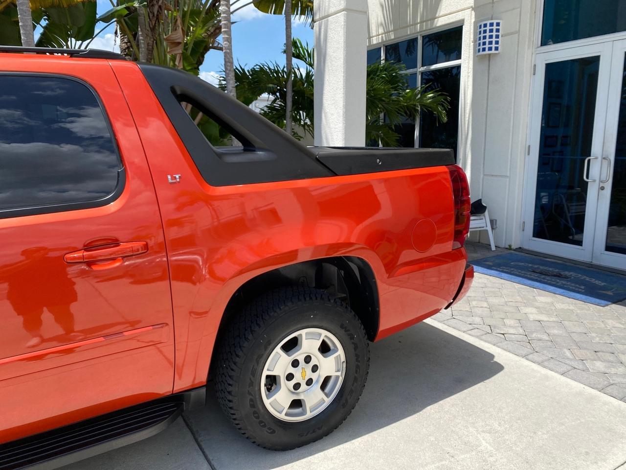 2009 Chevrolet Avalanche LT w/1LT LOW MILES 58,696 Pompano Beach FL