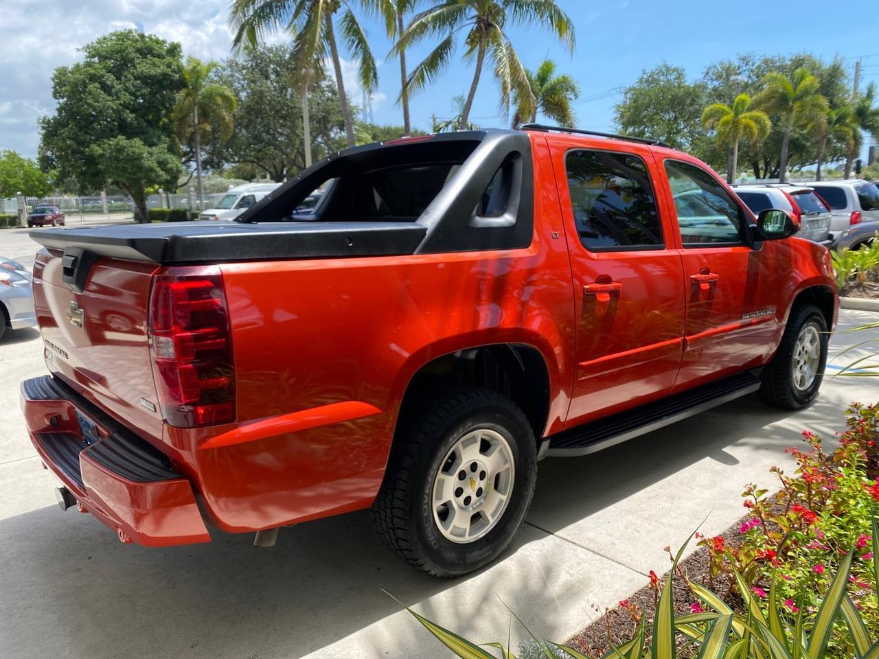 2009 Chevrolet Avalanche LT w/1LT LOW MILES 58,696 Pompano Beach FL