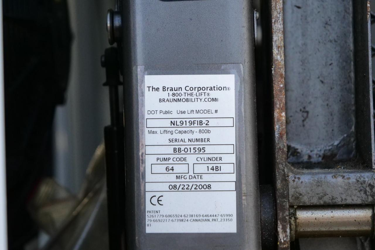 2009 Chevrolet C4500 Champion Challenger Bus / Handicap Lift / LOW MILES! Lincolnton NC