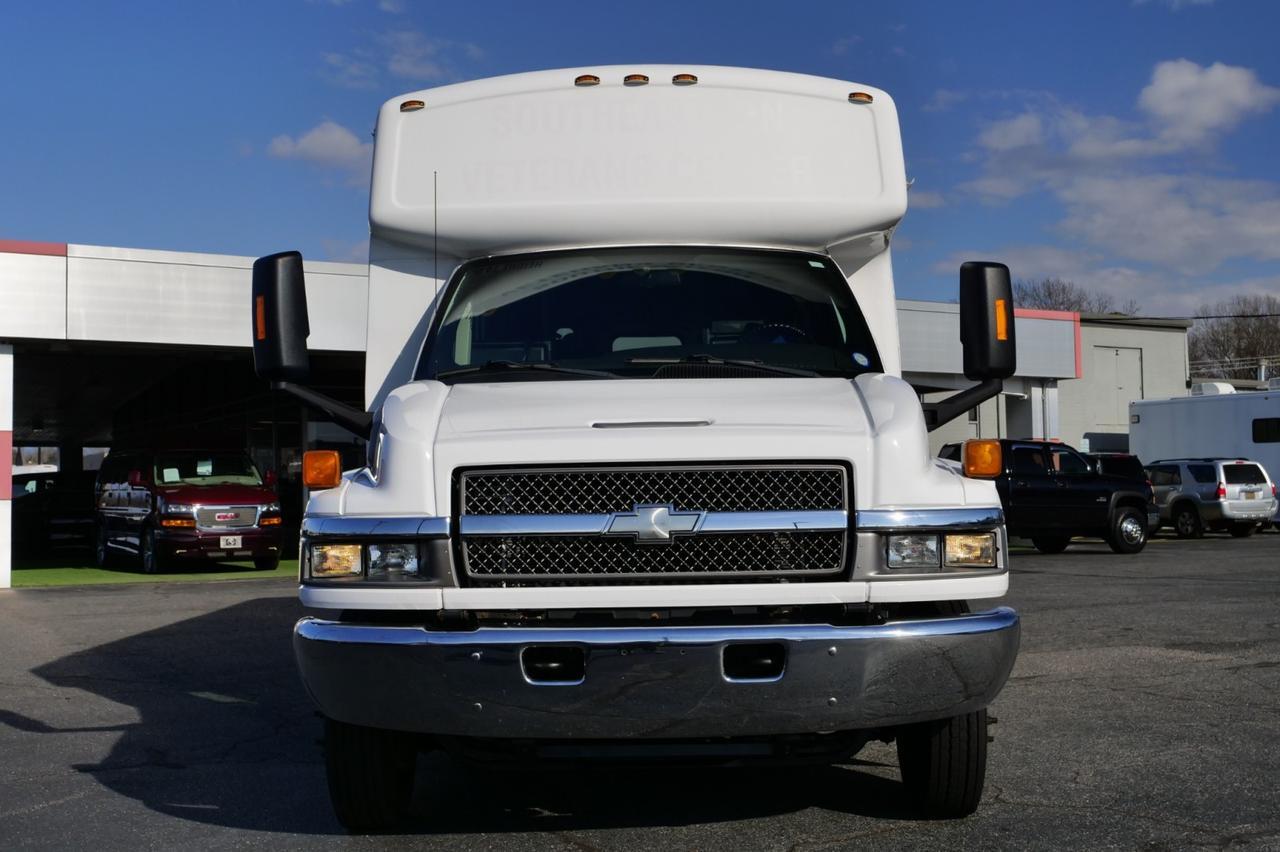 2009 Chevrolet C4500 Champion Challenger Bus / Handicap Lift / LOW MILES! Lincolnton NC