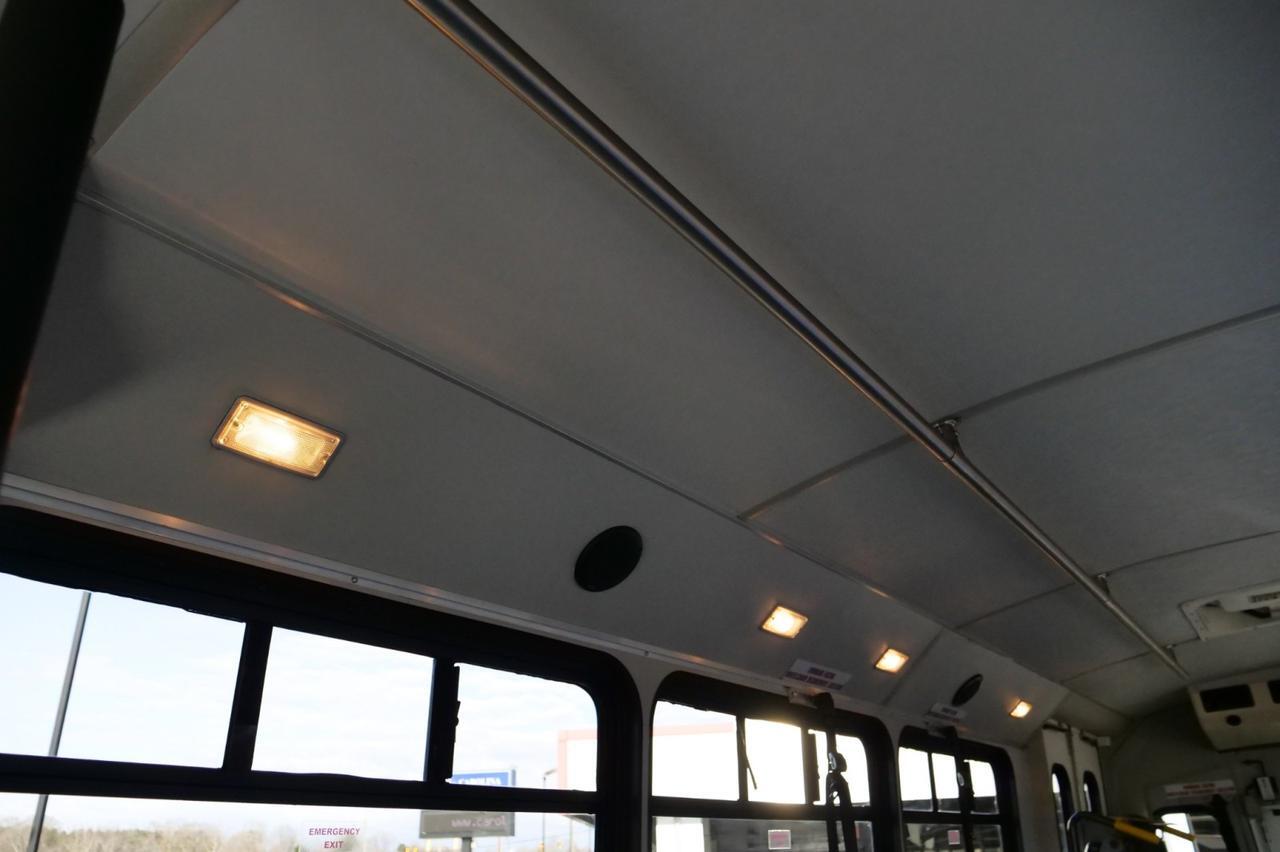 2009 Chevrolet C4500 Champion Challenger Bus / Handicap Lift / LOW MILES! Lincolnton NC