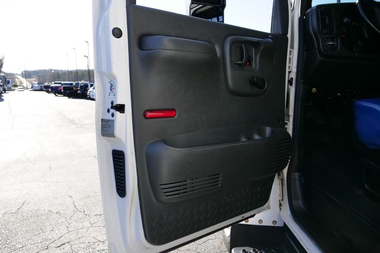 2009 Chevrolet C4500 Champion Challenger Bus / Handicap Lift / LOW MILES! Lincolnton NC