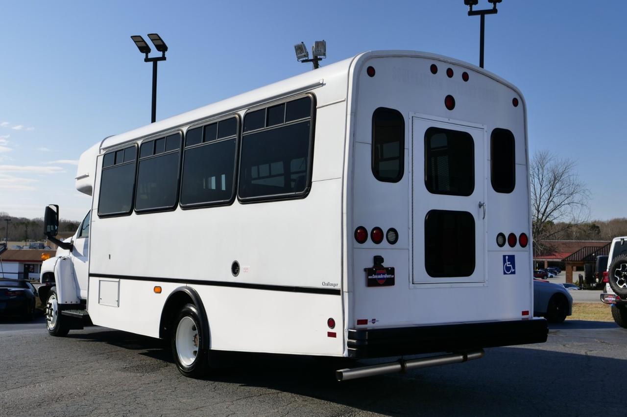 2009 Chevrolet C4500 Champion Challenger Bus / Handicap Lift / LOW MILES! Lincolnton NC