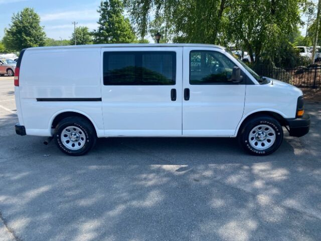 2009 Chevrolet Express 1500 Work Van