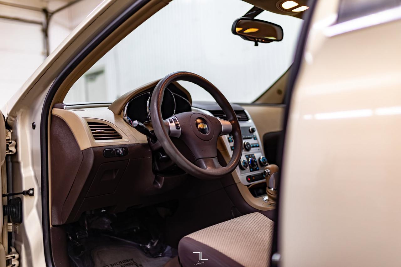 2009 Chevrolet Malibu LS Red Deer AB