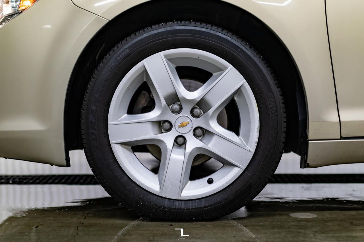 2009 Chevrolet Malibu LS Red Deer AB