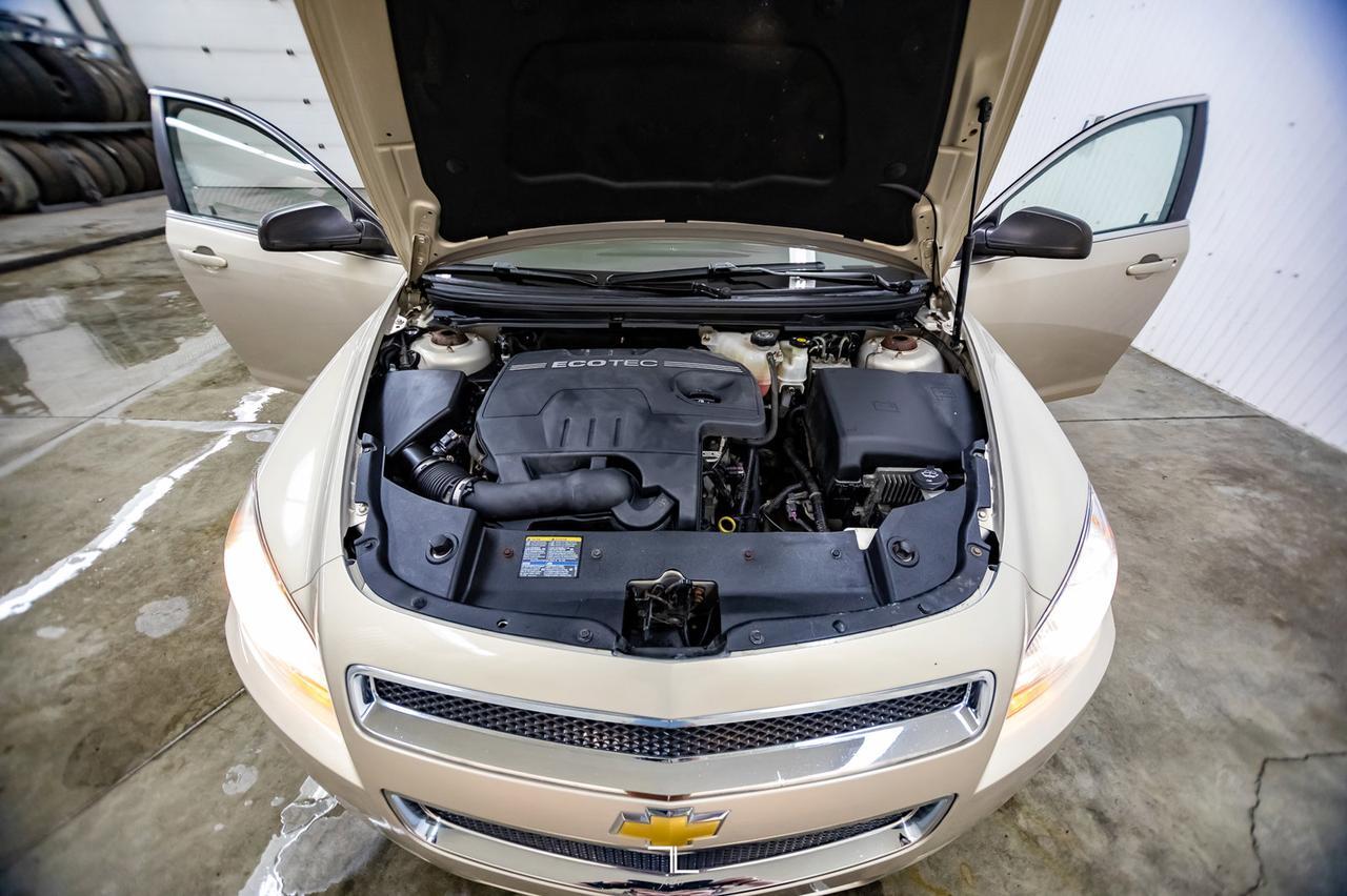 2009 Chevrolet Malibu LS Red Deer AB