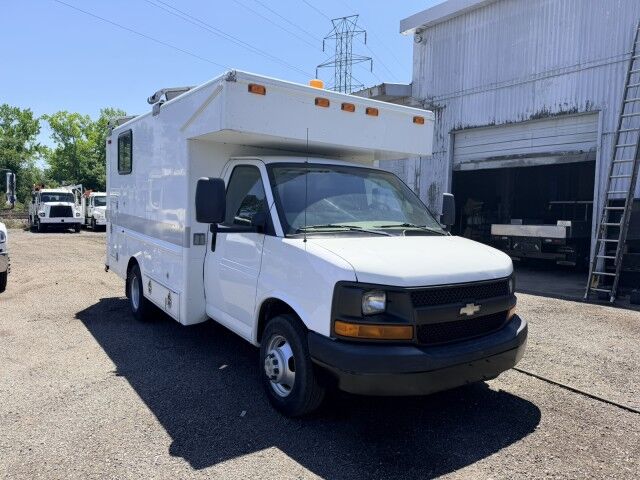 2009 Chevrolet No Model 3500 12' Mobile Office