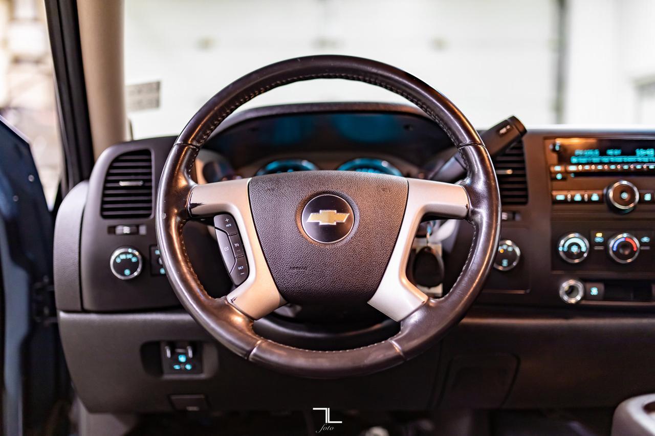 2009 Chevrolet Silverado 2500HD 4x4 Ext Cab LT Z71 Diesel Red Deer AB