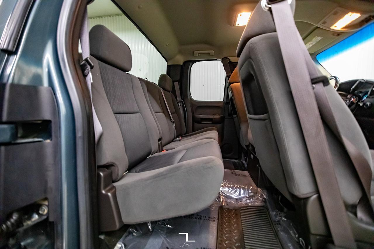 2009 Chevrolet Silverado 2500HD 4x4 Ext Cab LT Z71 Diesel Red Deer AB