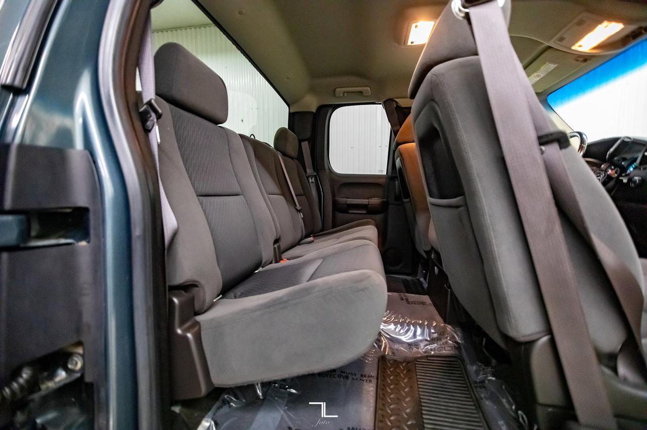 2009 Chevrolet Silverado 2500HD 4x4 Ext Cab LT Z71 Diesel Red Deer AB