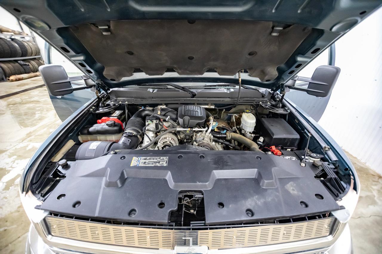 2009 Chevrolet Silverado 2500HD 4x4 Ext Cab LT Z71 Diesel Red Deer AB